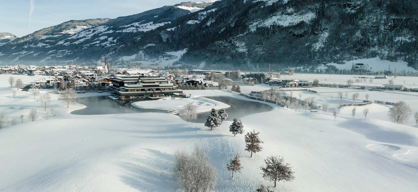 Winteransicht-Drohne-18-Sportresidenz Zillertal