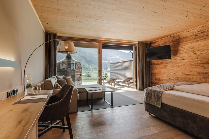 Doppelzimmer Deluxe-Aussicht-11-Sportresidenz Zillertal