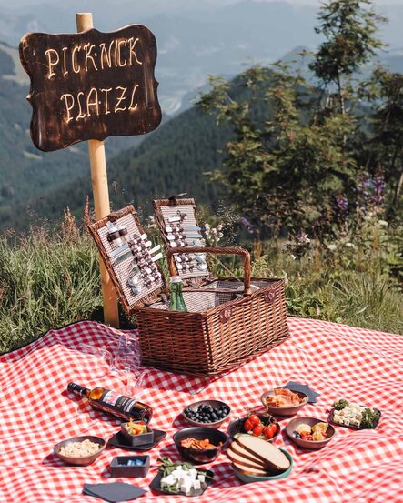 Picknik-Spieljoch-92-Sportresidenz Zillertal