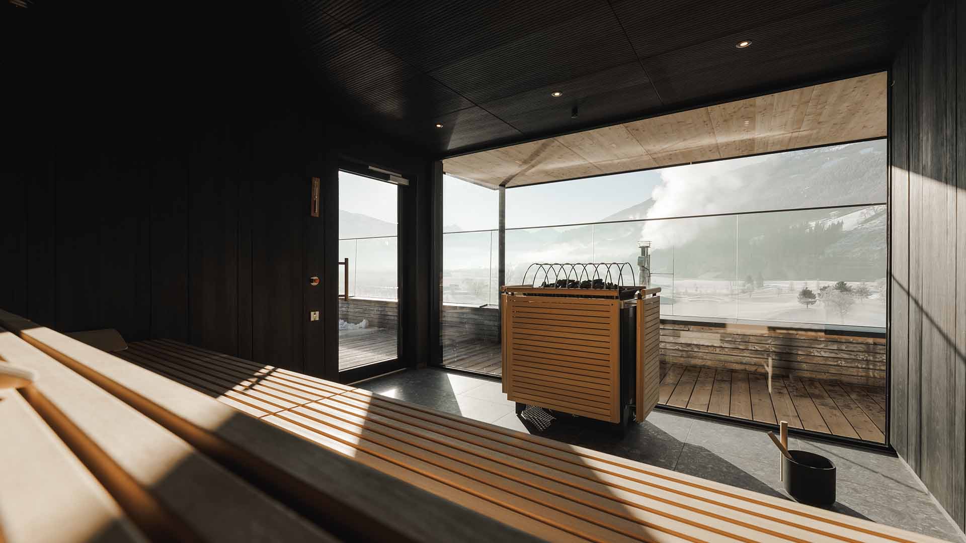 Skysauna-Ausblick-24-Sportresidenz Zillertal